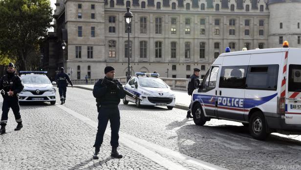 Vier Todesopfer bei Messerangriff in Paris