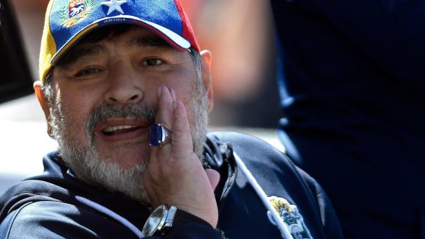 Dancing Star: Diego Maradonas verrückter Kabinentanz