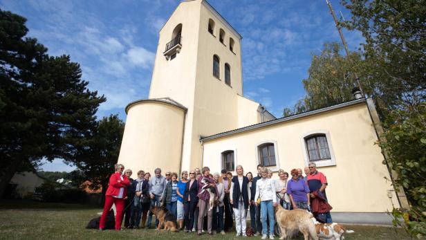 Die Glocke ist ihnen heilig: Aktivisten drohen mit Kirchenaustritt