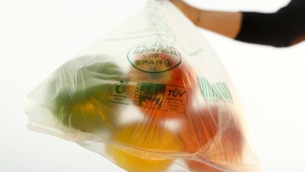 Plastiksackerl-Verbot ab 2020 in Österreich: Hersteller entscheiden sich für Bioplastik mit dem TÜV AUSTRIA OK compost HOME-Label