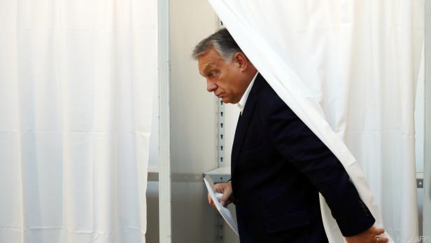 Erstmals wird parteiinterne Kritik an Orban laut