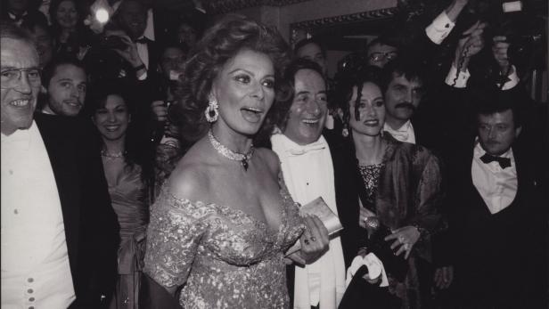 Sophia Loren mit Richard Lugner am Opernball