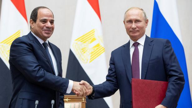 Russlands Wladimir Putin und Ägyptens Abdel-Fattah al-Sisi leiten den Russland-Afrika-Gipfel