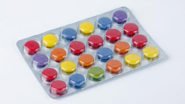Ein Placebo ist ein Arzneimittel, das keinen Arzneistoff enthält und somit auch keine pharmakologische Wirkung hat.
