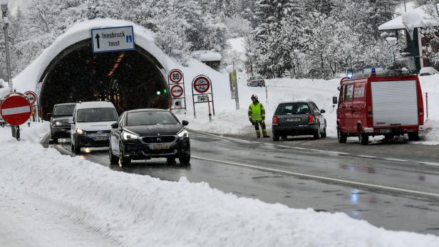 Neue Abfahrverbote in Tirol: Söder rät Bayern von Ski-Urlaub ab