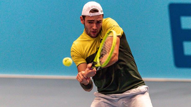 Matteo Berrettini bei den Erste Bank Open beim Tennisspielen.