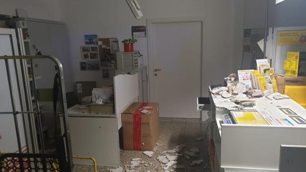 Loosdorf: Beim Postpartner kam die Decke runter