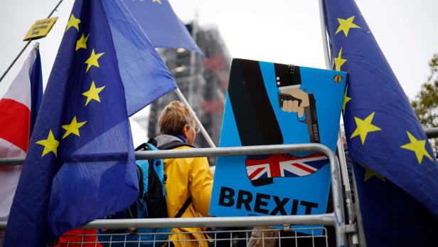 EU fixiert Brexit-Verschiebung nächste Woche, Briten vor Wahlen
