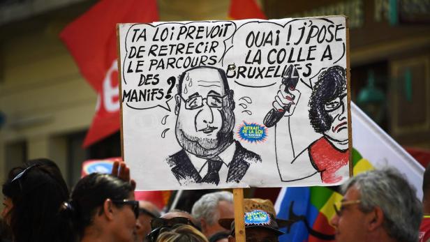 Wie hier in Marseille gehen die Demos weiter - aber die Beteiligung sinkt