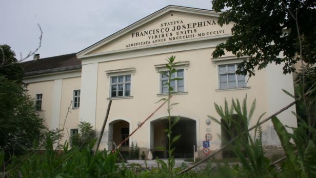 Die Berger-Kaserne in Neusiedl am See wird nun doch zum Wohnhaus umgebaut.