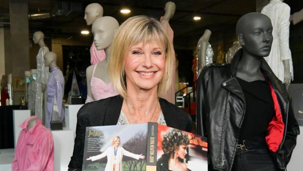 Olivia Newton-John versteigert ihre berühmten Grease-Outfits