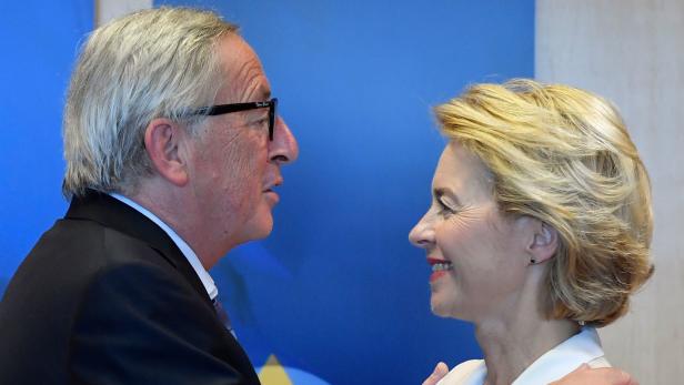 EU-Kommissionschef Juncker und seine Nachfolgerin Ursula von der Leyen
