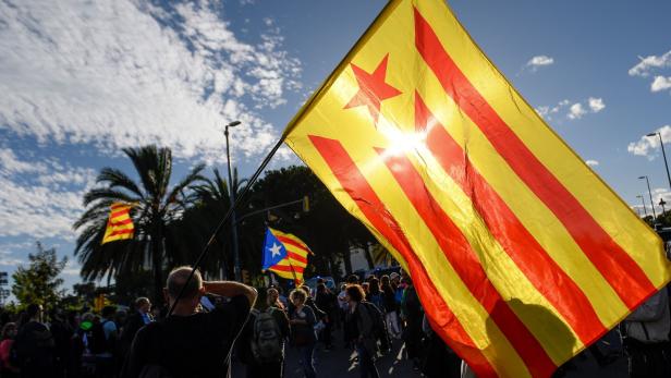 Barcelona: "Wir fordern Referendum über Unabhängigkeit"