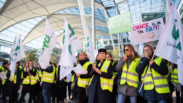 Streik bei Lufthansa: Weltweit fallen 600 Flüge aus