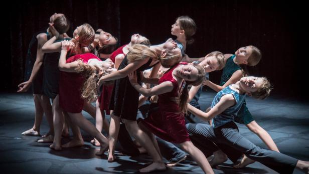Die Tanzakademie OÖ gastiert im Schauspielhaus