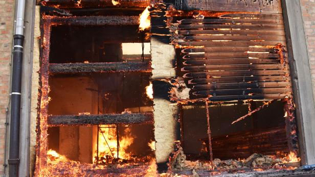Nordbahnhalle zerstört: Ermittler vermuten Brandstiftung