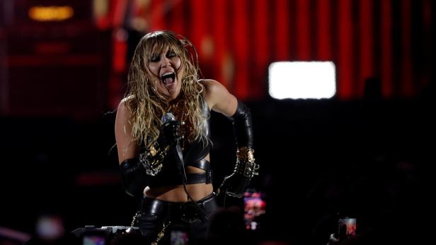 Miley Cyrus: Sprechverbot nach Stimmband-OP