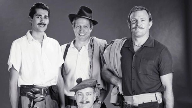 Zufall: Hugh Grant und Guy Ritchie stellten Foto ihrer Väter nach