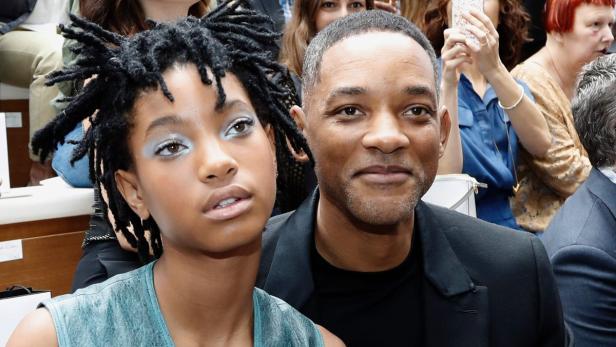 FASHION-FRANCE-CHANEL-CELEBS Will Smith mit Tocher Willow bei Chanel