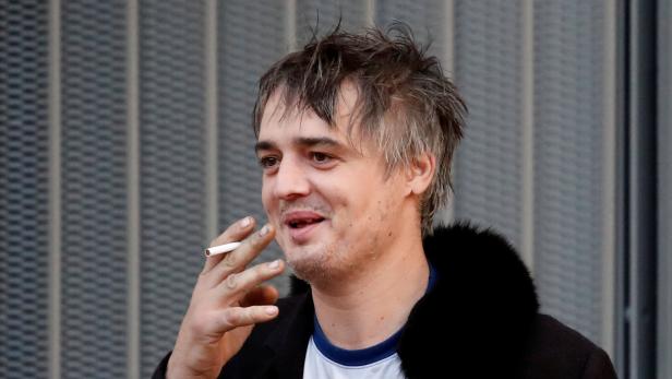 Pete Doherty in Paris zu Freiheitsstrafe auf Bewährung verurteilt