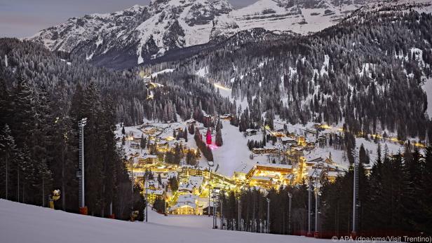 Ein Shuttle fährt im Trentino u.a. zu Wintersportorten wie Madonna di Campiglio