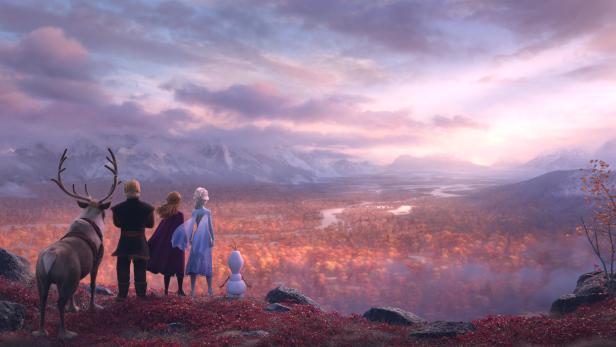 Elsa und Anna dringen mit Elch und Schneemann in einen mysteriösen Wald ein: &quot;Die Eiskönigin 2&quot;