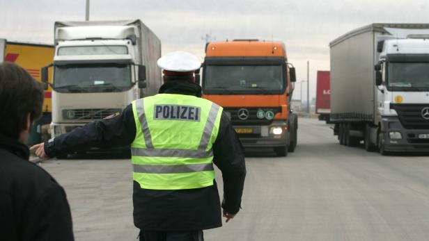 Die Polizei kontrolliert in Wien 22 Lkw: 112 Anzeigen