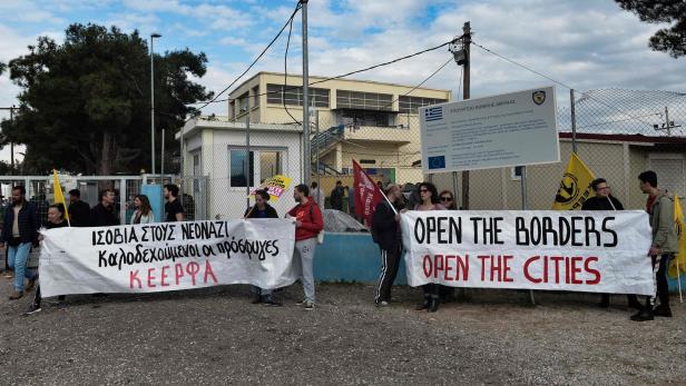 Griechenland: Sind "Parkplatz für Flüchtlinge"
