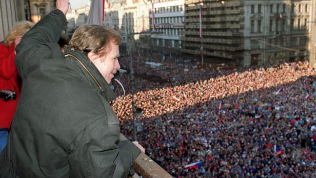 Vaclav Havel auf dem Wenzelsplatz, November 1989