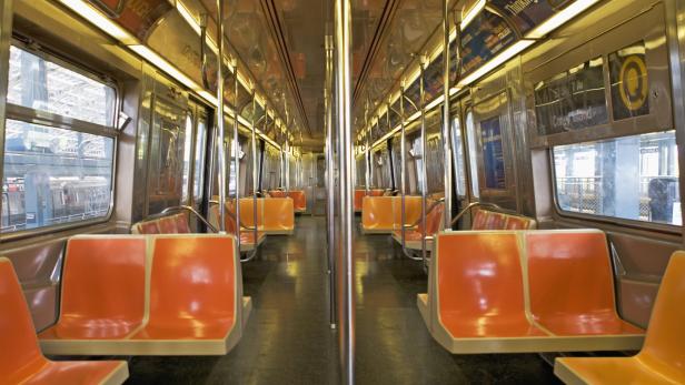 Truthahn in der U-Bahn: New Yorker mit Thanksgiving-Dinner überrascht