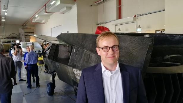 FACC-Forschungschef Christoph Schöndorfer bei israelischem Flugauto-Produzenten Urban Aeronautics