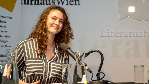 Katharina Alram, Siegerin des diesjährigen Schüler/innen-Bewerbs bei den Erich-Fried-Tagen