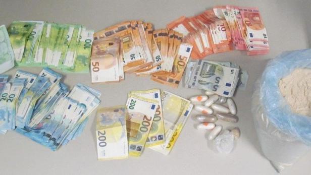 Kokain, Heroin und 12.605 Euro in Wiener Wohnung gefunden