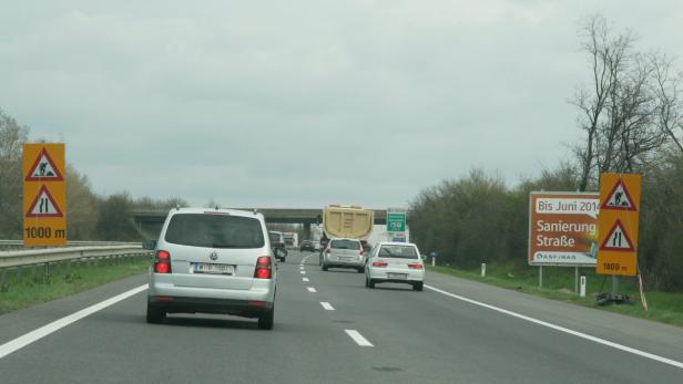 Baustelle A 3 Südostautobahn zwischen Hornstein und Pottendorf, Sanierung von Unterbau und Fahrbahnbelag