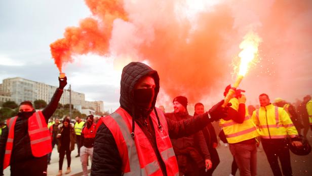 Frankreich: Sehr viele Menschen streiken
