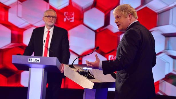 Jeremy Corbyn (links) und Boris Johnson bei ihrer Debatte auf BBC