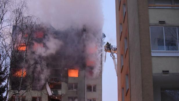 Tödlicher Brand in Hochhaus: "Viele haben nur gefilmt statt geholfen"