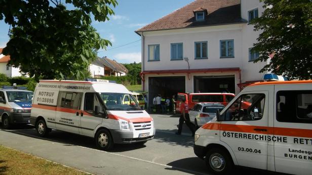 Ein Großaufgebot an Rettungskräften ist in Güttenbach im Einsatz, um nach den Mann zu suchen.