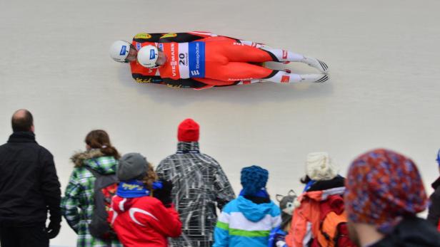 Peter Penz (oben) und Georg Fischler rasten im Erzgebirge auf Platz drei.