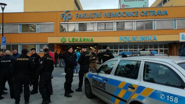 Schüsse in tschechischem Krankenhaus: Schütze tot