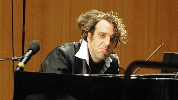 Chilly Gonzales mit wahnwitziger Session