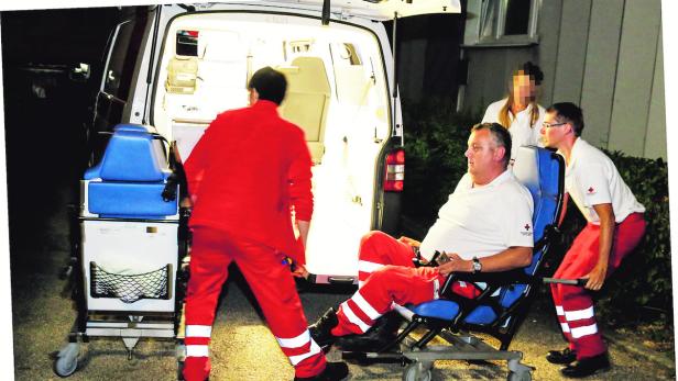 Der verletzte Rettungssanitäter Reinhard Hadler musste nach der Attacke von Kollegen ins Spital transportiert werden