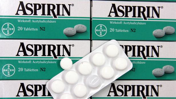 Eine Nebenwirkung von Aspirin ist Kopfschmerz.  