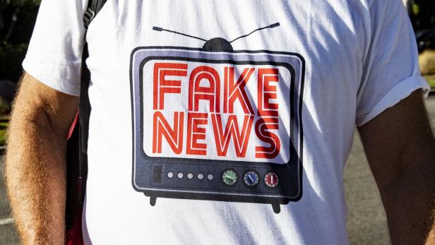 Pro Trump: Facebook löscht Hunderte Fake-Accounts