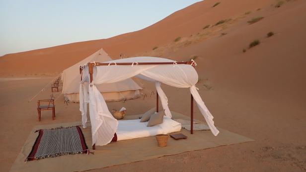 Ein Bad im Sand: Mit Luxuszelt in die Wüste des Oman