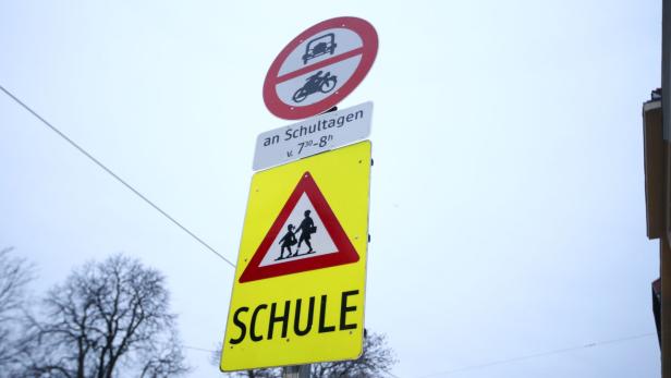 Eltern-Taxis werden auch nachmittags von Wiener Schulen verbannt