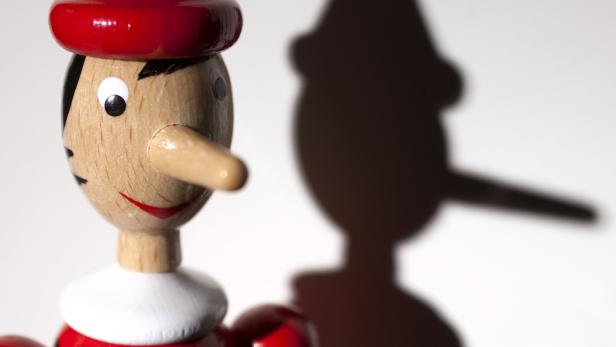 Pinocchios Nase wuchs, wenn er schwindelte. Tatsächlich verrät das Gesicht, wenn jemand lügt.