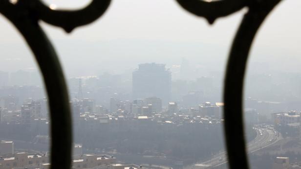 Eine Smog-Glocke über der Hauptstadt Teheran, Dezember 2019