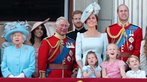 Die bittere Wahrheit hinter dem royalen Familienfoto an Charles' 70ten Geburtstag