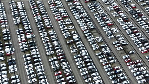 Lockdowns bringen Automarkt in der EU wieder unter Druck